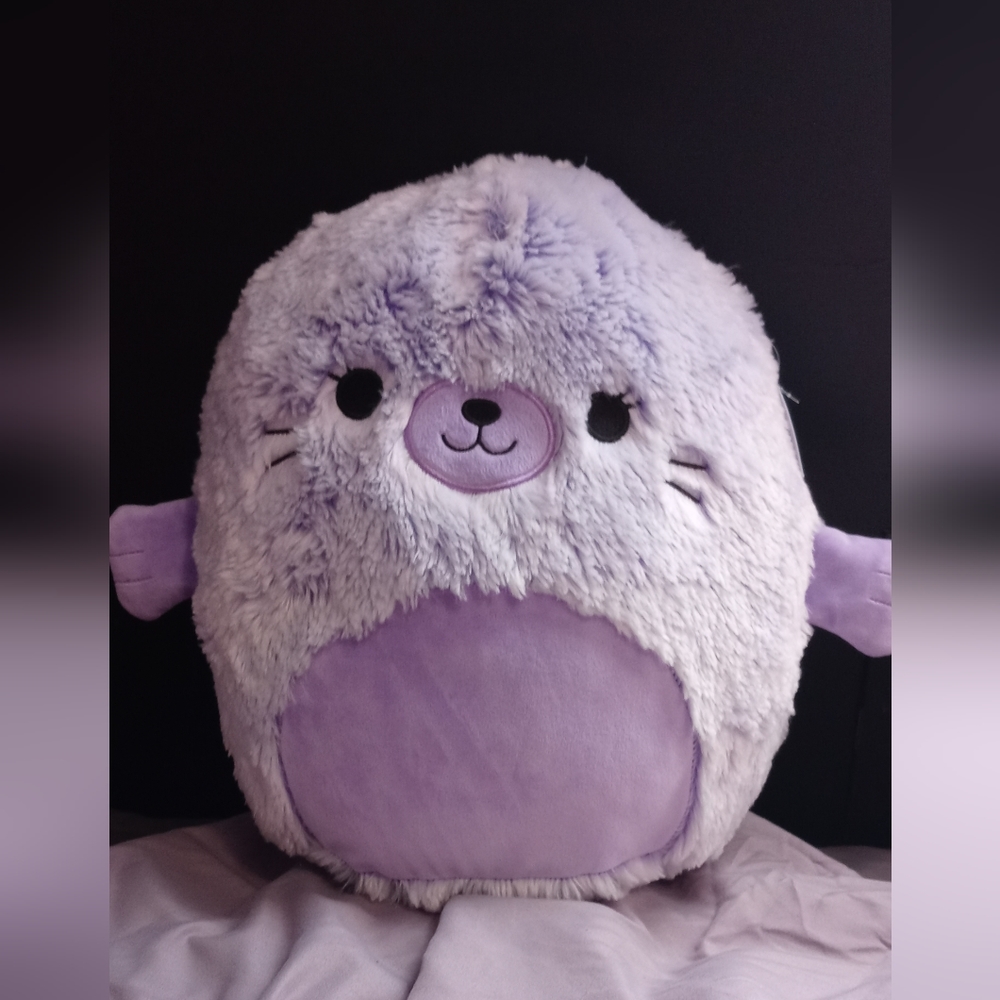 Ellen the seal fuzzamallow